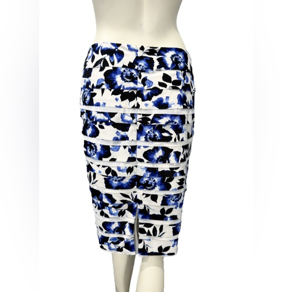 White House Black Market Floral Skirt Tiered Pencil Skirt Women’s Size 6 - Picture 3 of 9